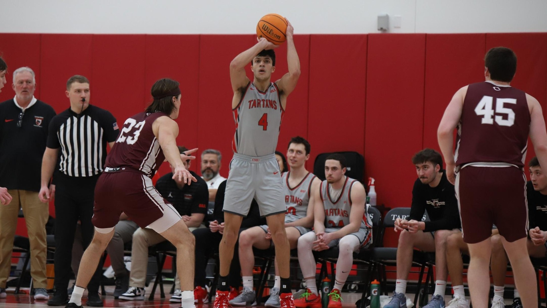 Tartans Fall to #24 UChicago