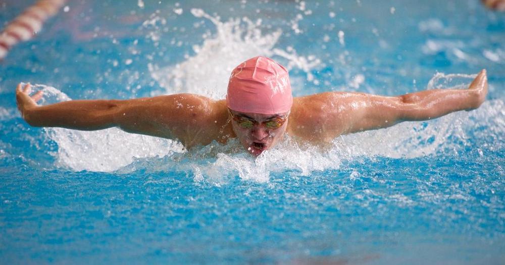 Riek Wins Three as Tartans Earn Two More Dual Wins
