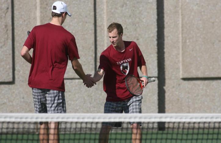 Men&rsquo;s Tennis Down Kalamazoo 5-1