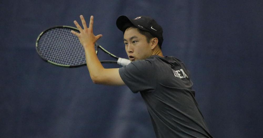 No. 5 Men&rsquo;s Tennis Advance to Third Round of NCAA Championship
