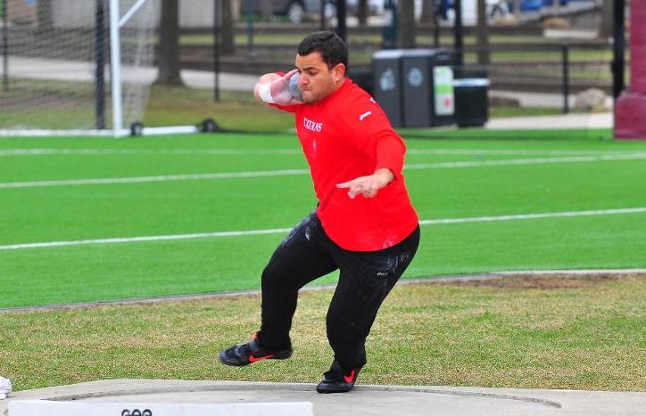 Erra-Hernandez Leads Tartans in First Day of UAA Championship