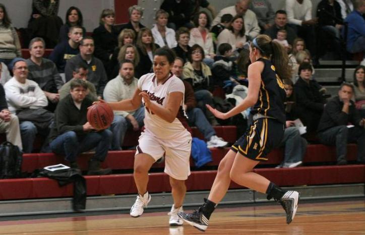 Shaw Named UAA Athlete of the Week