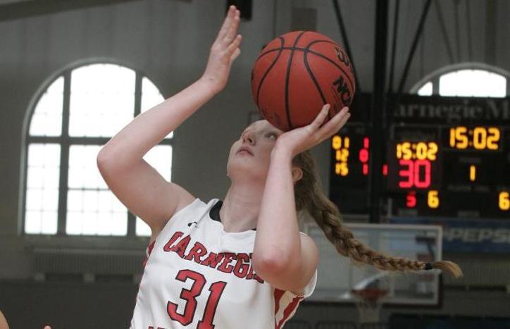 Murphy Records 11th Double-Double in Setback at #5 Washington U.
