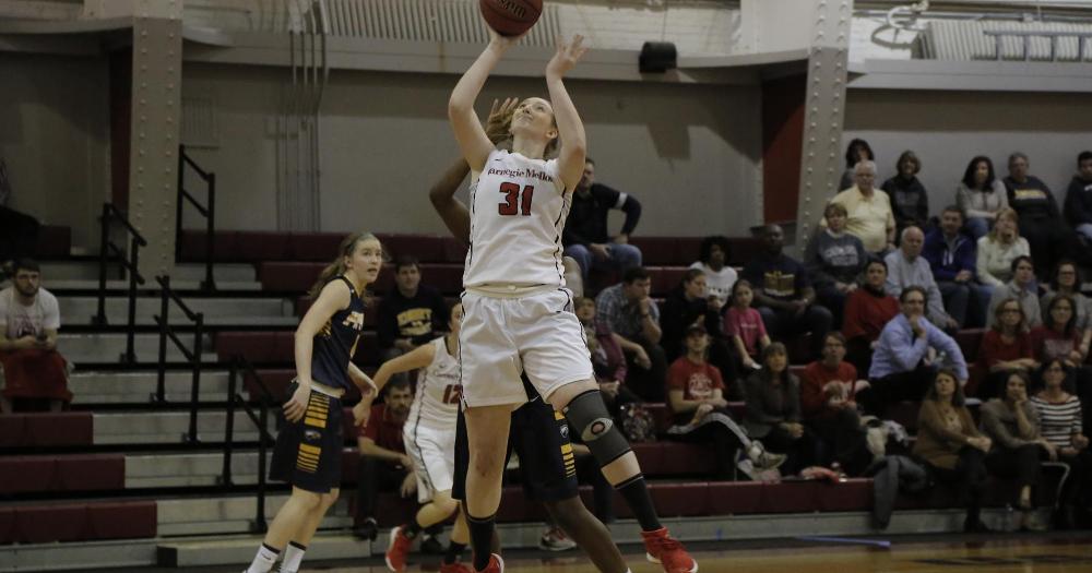 Murphy Drops 32 on Emory in 70-62 Win