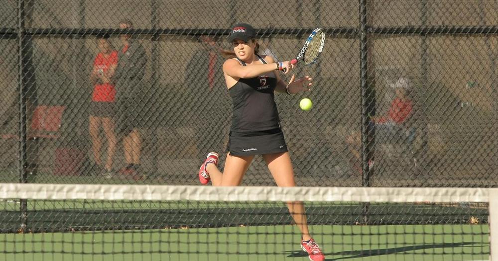No. 9 Tartans Start UAA Championship with 8-1 Win
