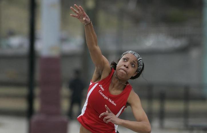 Spalding Sets Record in First Day of UAA Championships